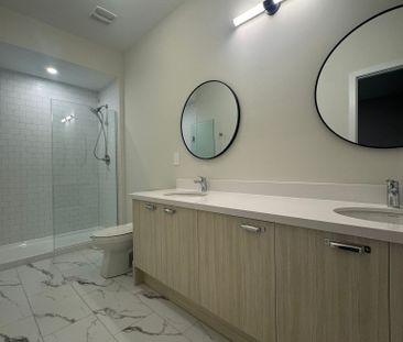 For Lease - 24 Lewis Craigie Lane, Richmond Hill, Ontario - Photo 3