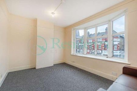 Upper Tooting Road, London, SW17 - Photo 2