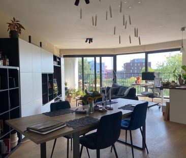 Lichtrijk appartement met één slaapkamer en bijhorende carport gele... - Photo 1