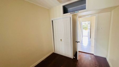 Charming 4BR Home in Papatoetoe - Photo 5