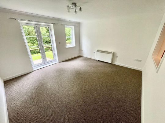 Heol Llinos, Thornhill, Cardiff - Photo 1