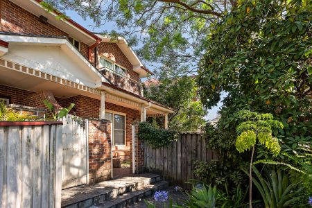 Three (3) Bedroom Townhouse in the Heart of Chatswood - Photo 5