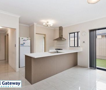 28 Rathlin Cove, CANNING VALE WA 6155 - Photo 6