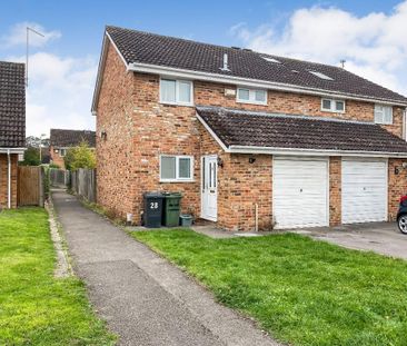 3 bedroom semi-detached house to rent - Photo 2