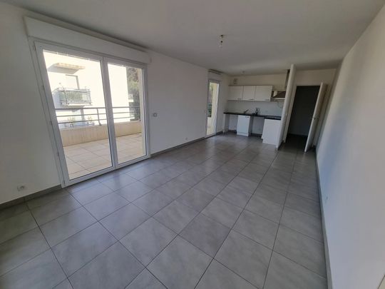 Location Appartement 3 pièces 61m² NICE 06200 - Photo 1
