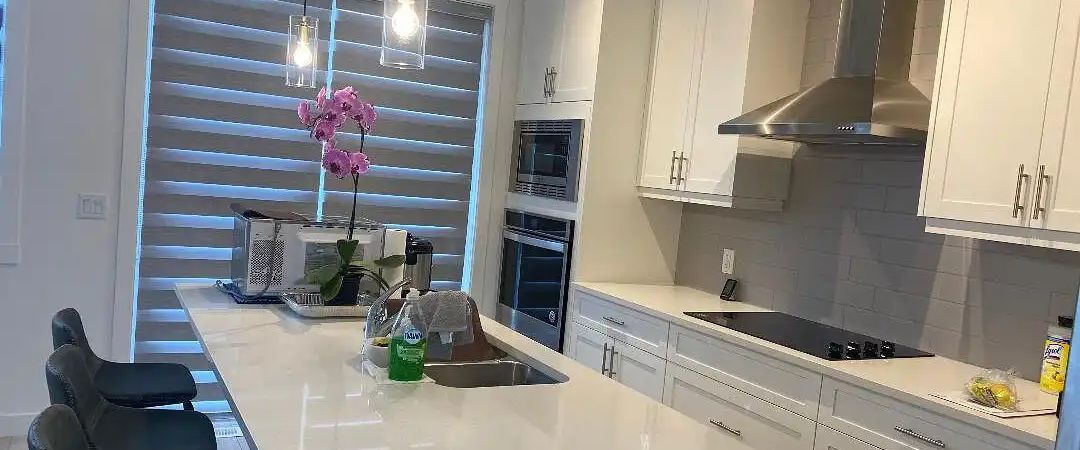 Contemporary Duplex in Livingston — 3 Bedrooms Duplex - Photo 1