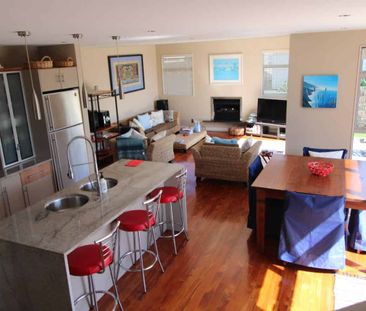 Family Fun on Corokia - Photo 1