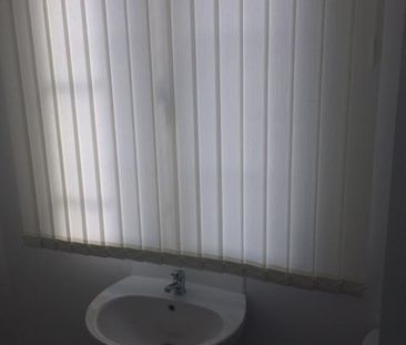 Studio to rent - Photo 6
