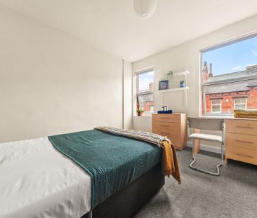 4 bedroom terraced house to rent - Photo 5