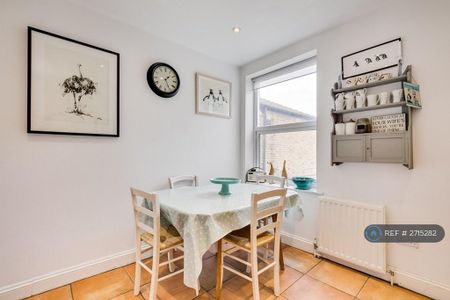 2 bedroom flat to rent - Photo 4