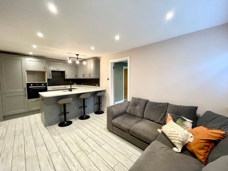 Kingfisher Walk, Ash, Aldershot, Surrey, GU12 - Photo 4