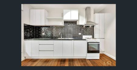 Stylish Inner-City Living in the Heart of Brunswick - Photo 3