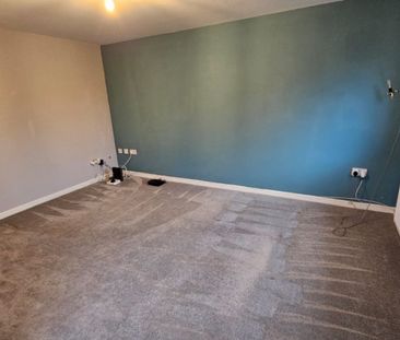 3 bed Semi-Detached - To Let - Photo 1