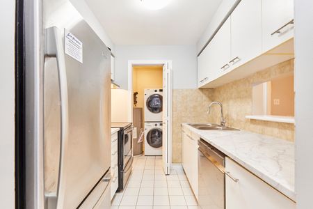 For Lease - 189 Lake Driveway Way Unit# 404, Ajax, Ontario - Photo 4