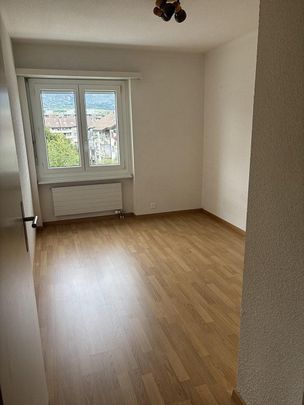 4.5-Zimmer-Wohnung mit Weitblick - zentral & modern - Foto 1