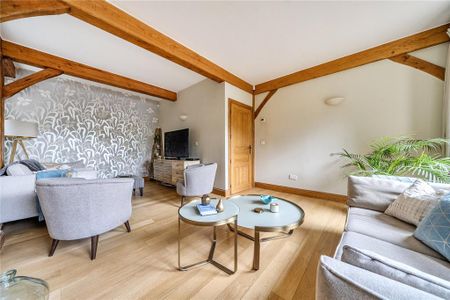 5 bedroom detached house to rent - Photo 2