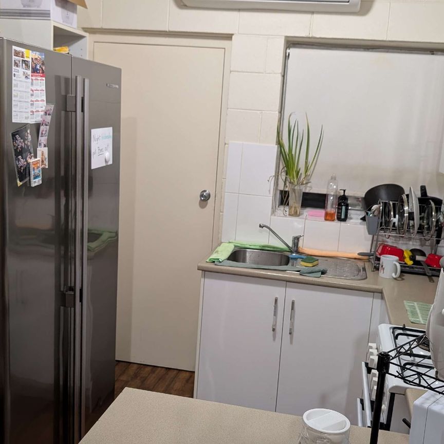 Renown Park - Photo 1