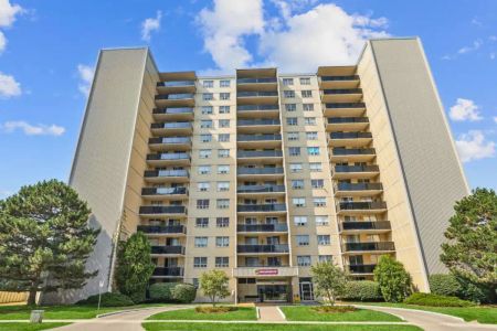 Glencrest Terrace Apartments — 1 Bedroom available at 3055 Glencrest Road, Burlington - Photo 5