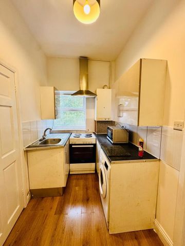1 bedroom flat to rent - Photo 2