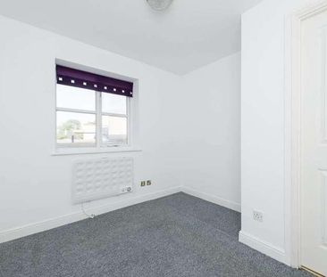 Ware Point Drive, Thamesmead, SE28 - Photo 2