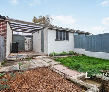 3 bedroom house to rent Hercules Road, Poole, Dorset, BH15 - Photo 1