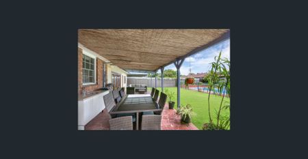 Huge 5 Bedroom Family Home With A Pool - Photo 5