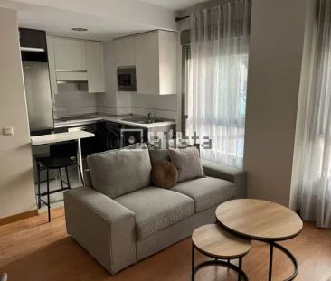 Alquiler de piso en Calle Armengual de la Mota - Photo 4