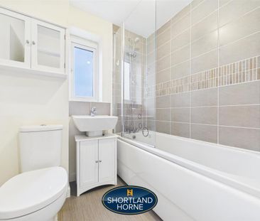 2 bedroom end of terrace house to rent - Photo 4