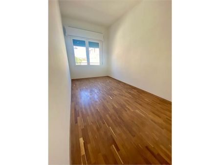 5 CAMERE E 3 BAGNI, TUTTO NELLO STESSO APPARTAMENTO - Photo 3