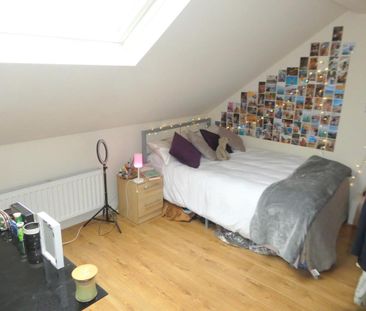 6 bedroom terraced house to rent - Photo 4