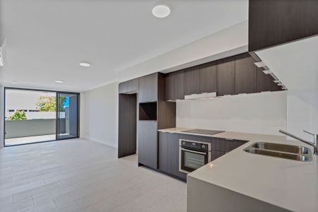 Modern Unit in the Heart of Maroochydore&excl; - Photo 5