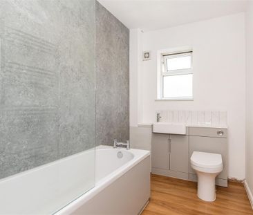 2 bed House To Let - Photo 6