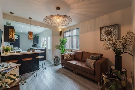 Holyhead Road, Spon End, CV1 - Photo 2