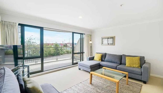 Spacious studio! - Photo 1