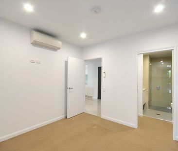 2 bedroom unit with park view - Photo 5
