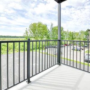 ST-CHARLES-BORROMÉE - APPARTEMENT 4½ À LOUER - SEPTEMBRE - Photo 2