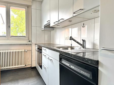 GERÄUMIG & GEPFLEGT MIT BALKON - Photo 2