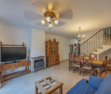 3 Bedroom Townhouse For Rent in Estepona, Málaga - Photo 1