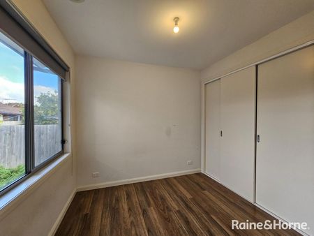 Unit in Great Location | Freshly Painted - Photo 2
