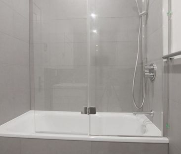 266 Lansdowne Avenue - Photo 4