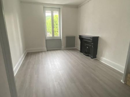 Location Appartement 3 pièces 95m² LE CREUSOT 71200 - Photo 4