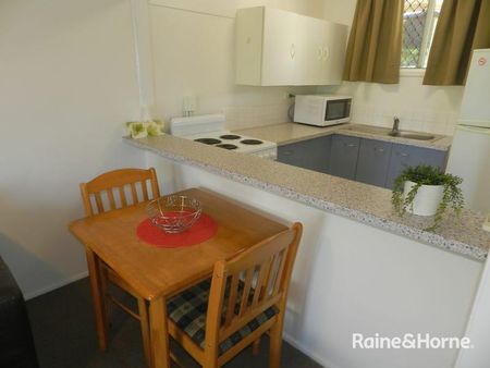 FULLY FURNISHED 1 BEDROOM UNIT - Photo 3