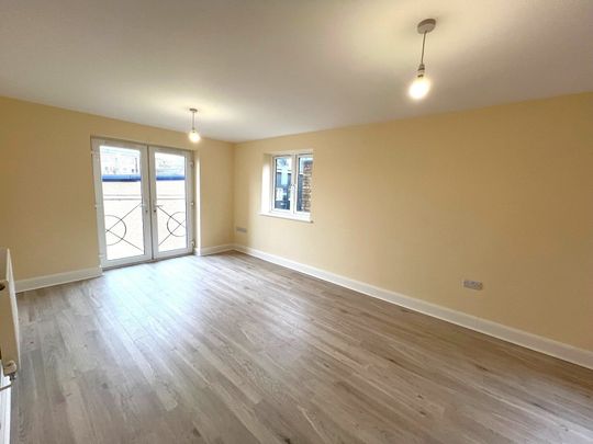 Brewery Road, Hoddesdon - Photo 1