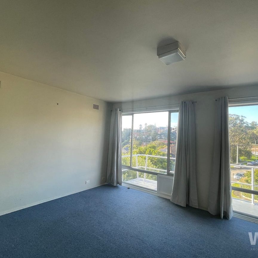 PLEASE DO NOT ATTEND THE PROPERTY BOOK YOUR ONLINE VIDEO TOUR – SEE THE EASY 5 STEP PROCESS BELOW. Please Register To Receive Your Video Tour Link. - Photo 1