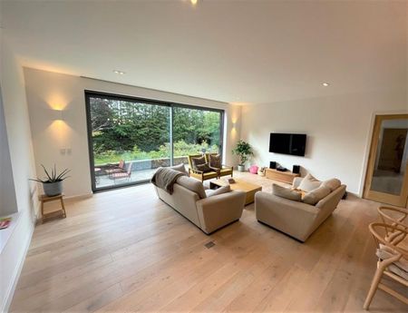 6 Bedroom Detached To Let - Photo 4