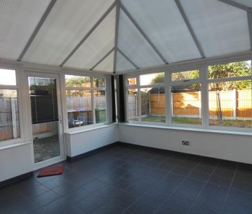 3 bedroom detached house to rent - Photo 3