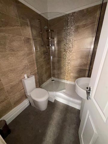 2 bedroom private hall to rent - Photo 5