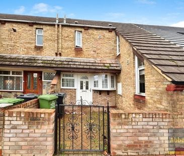 Wickford Place, Basildon - Photo 2