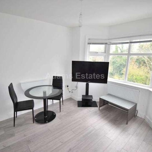 Oxford Road, Tilehurst, RG31 - Photo 1