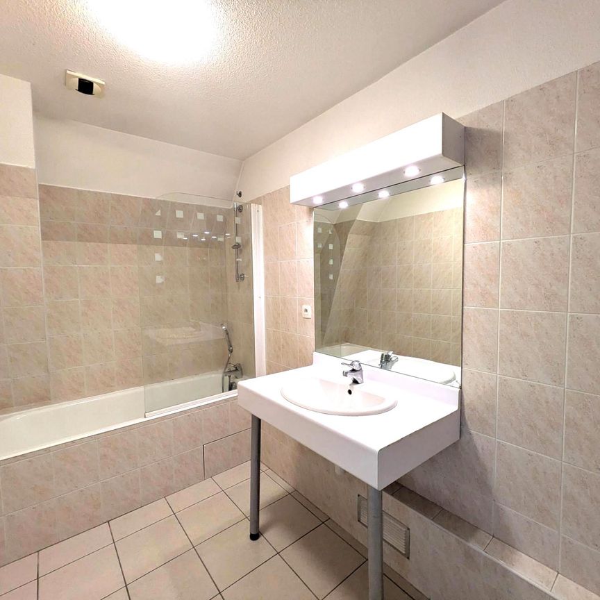 Location Appartement 2 pièces 53m² GRENOBLE 38000 - Photo 1